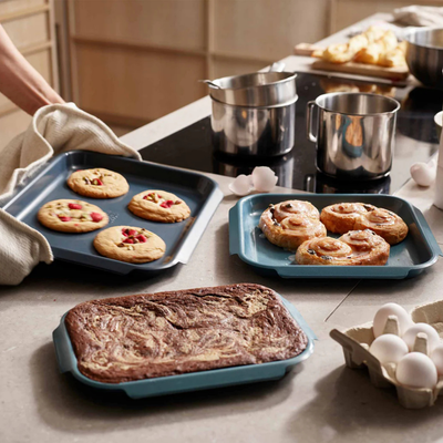 Joseph Joseph Nest Bake Non-Stick 3-piece Baking Pan Set