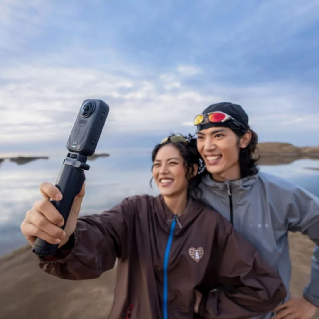 Insta360 X6 8K Action Camera Essentials Bundle