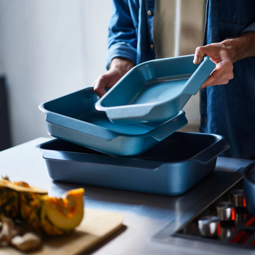 Joseph Joseph Nest Medium Oven Tray with a sleek design, ideal for baking and cooking.