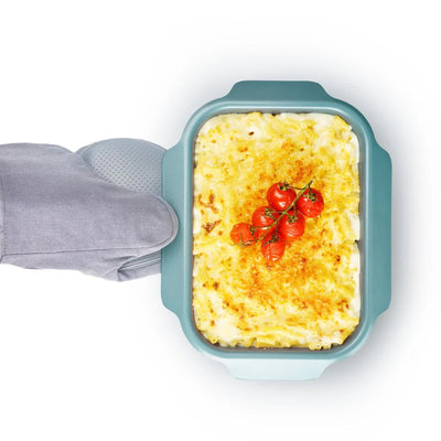 Small Joseph Joseph Nest oven tray featuring a sleek design, perfect for baking and roasting in any kitchen.